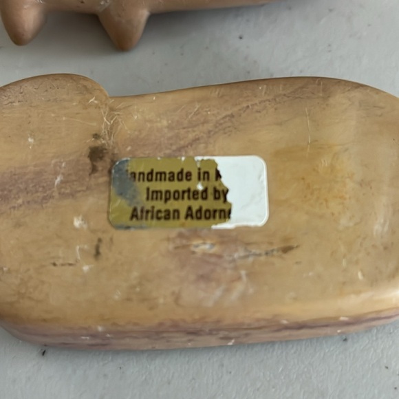 Hippopotamus African soapstone hand carved Beautiful piece made in Africa. - Picture 9 of 10